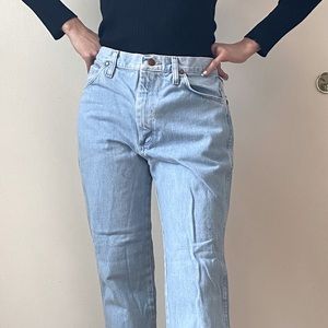 Vintage Lightwash Wrangler Jeans 🦋